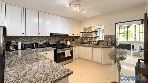 apartamentos - Apto. En el Millón venta 7