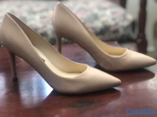 zapatos para mujer - Tacones Nine West en nude/natural claro para mujer 2