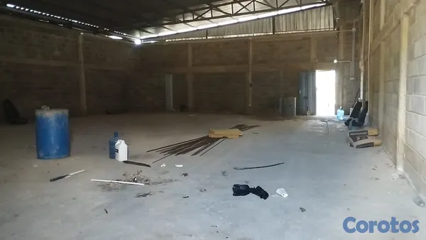 oficinas y locales comerciales - Se alquilan naves industriales y comerciales en el mejor punto estratégico.  4