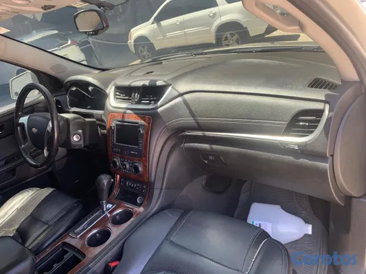 jeepetas y camionetas - CHEVROLET TRAVERSE DE OPORTUNIDAD  5