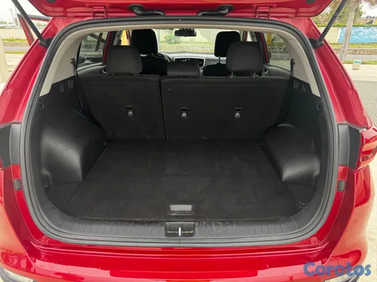 jeepetas y camionetas - Kia sportage 2021 lx 4x4 negociable 9