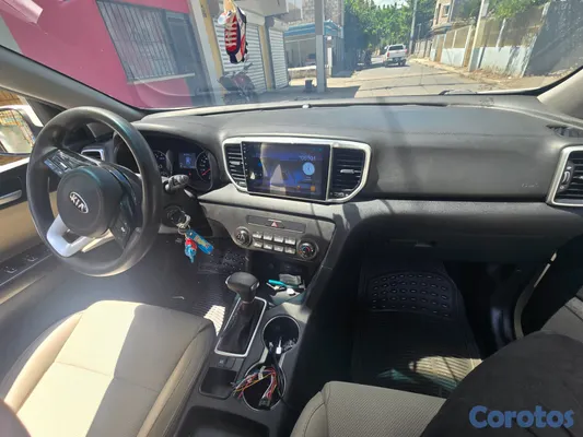 jeepetas y camionetas - Kia Sportage 2021 Motor DOHC Negociable 6