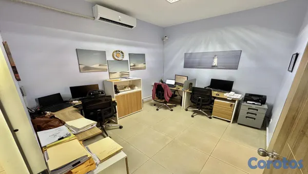 oficinas y locales comerciales - Oficina en Ensanche Quisqueya (Sin Mobiliario) 2