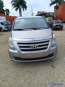 Hyundai H12018 como nueva poco uso gasoil te consigo financiamientos bajo 