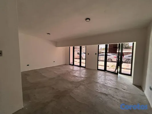 oficinas y locales comerciales - Local comercial de 70mt en alquiler en Mira Flores 5