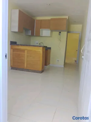 apartamentos - Alquilo apartamento 2do nivel
2 habitacione
1 sala cocina 
balcon 
 7