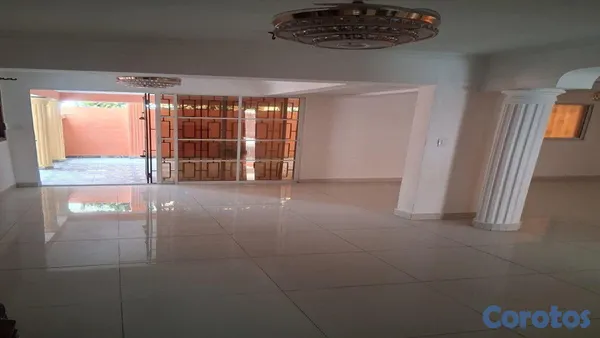 casas - Alquilo casa Clásica, grande y buenas condiciones en Sans Souci 3