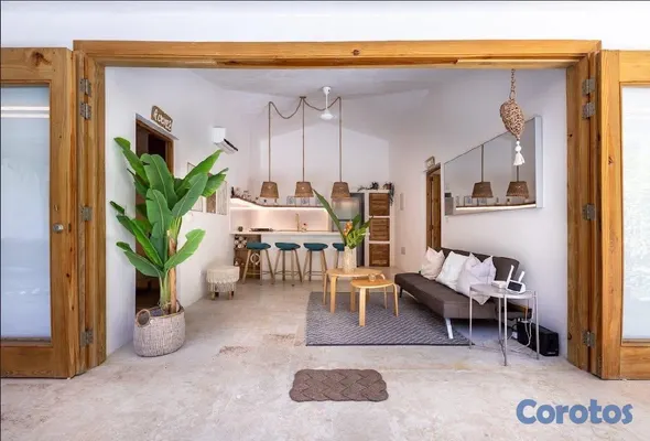 casas vacacionales y villas - Casa de 3 Hab. En venta - a solo pasos de la famosa Playa Bonita. 4