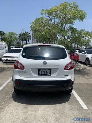 jeepetas y camionetas - Nissan Qashqai gas y gasolina  9