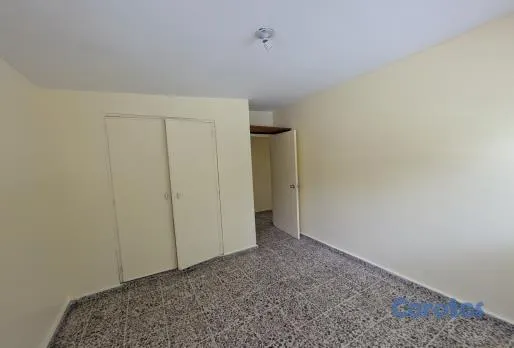 casas - ¡Oportunidad en El Cacique IV, Santo Domingo! 3