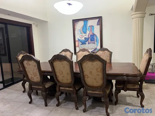 muebles y colchones - Comedor de madera importada con 8 sillas – RD$55,000 5