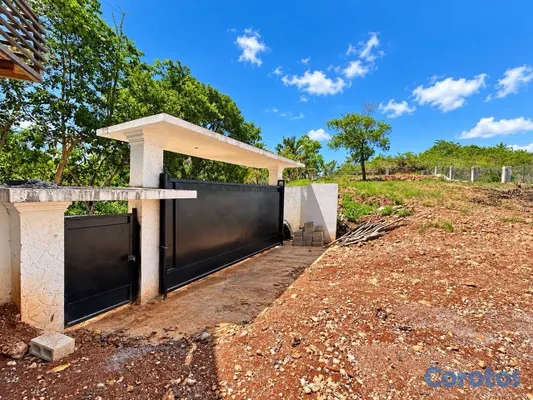 casas vacacionales y villas - Terreno con casa de huéspedes y vista al océano en Cosón, Las Terrenas 13
