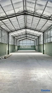Nave industrial de 500mt2 en alquiler en Ensanche 