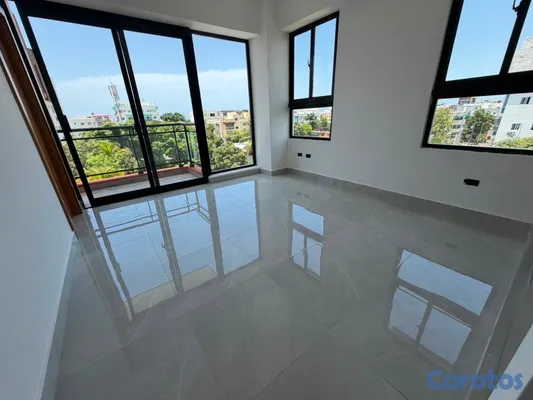 apartamentos - vendo avenida independencia piso 5 nuevo dos habitaciones dos baños dos parqueos 9