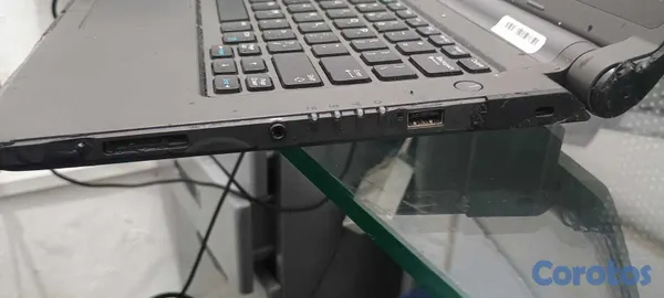 computadoras y laptops - Laptop Dell Latitude 3350 Usada 7