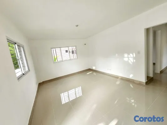 casas - CASA EN ALQUILER  en  Segundo Nivel próx. Avenida  17