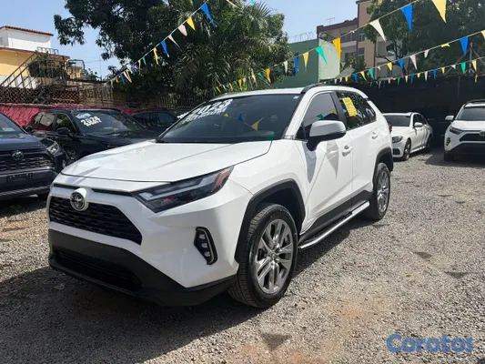 jeepetas y camionetas - Toyota Rav4 XLE 2023 Recien Importada 3
