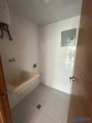 apartamentos - Apartamento de Lujo en Alquiler | Bella Vista, Santo Domingo, 5to nivel.

 11