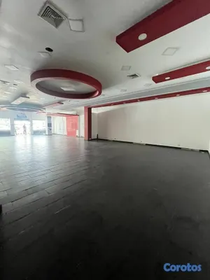 oficinas y locales comerciales - Local Comercial en Alquiler en Naco Santo Domingo  3