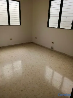 apartamentos - alquiló piso 4 los cacicazgos dos habitaciones dos baños parqueo servicio ara d 8
