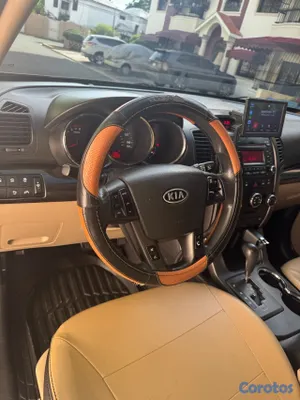 jeepetas y camionetas - Kia Sorento 2012 LX GDI 2.4 Americana 3