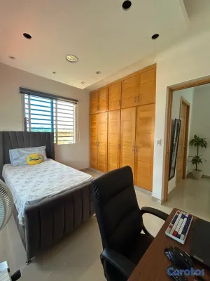 casas - vendo casa santo Domingo este dos niveles tres habitaciones dos baños dos parqu 19