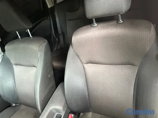 carros - Honda Fit Hybrid 2015 de 4 puertas y bajo consumo de gasolina  5