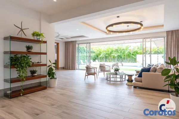 casas - VILLA AURA | 5BR Luxury Modern Villa with Active A 8