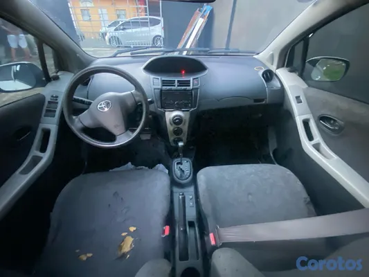 carros - Toyota vitz 2010  5