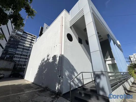 oficinas y locales comerciales - OFICINA INDEPENDIENTE DE 800 M² EN ALQUILER EN NACO | AV. TIRADENTES 8
