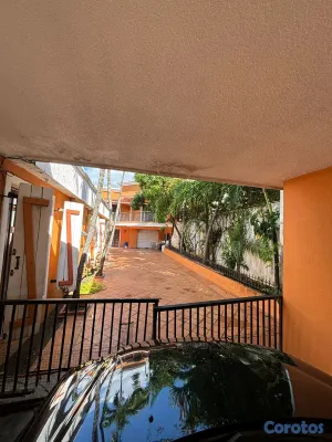 casas - Amplia y exclusiva propiedad  proximo al cety Center de Santo Domingo  este 13