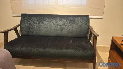 Sofás Ébano Verde de 2–3 Plazas – RD$9,500 c/u