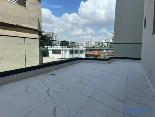 apartamentos - Venta | 2do nivel con terraza en Evaristo Morales 4