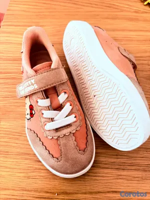 ropa y zapatos - 🎀👟 Tenis H&M Hello Kitty para niña 2