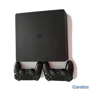 PlayStation 4 Slim (1TB + 2 Controles)