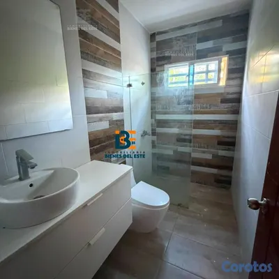 casas - VENDO moderna Vivienda en Residencial Altos de Abr 6