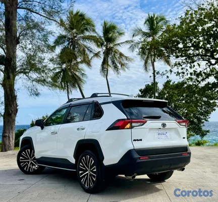 jeepetas y camionetas - Toyota rav4 2025 xle  4