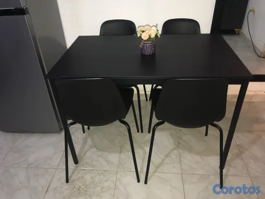 muebles y colchones - está en perfecto estado , lo estoy viéndolo porque estoy en remodelación  2