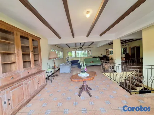 casas - Casa de 4 habitaciones 4 baños en venta en Cuesta  9