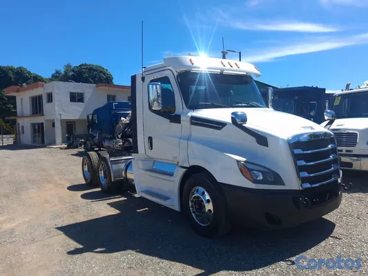 camiones y vehiculos pesados - Camion Freightliner Cascadia 8
