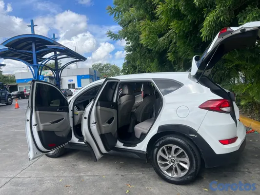 jeepetas y camionetas - Hyundai Tucson 2018 SE 4x4 4