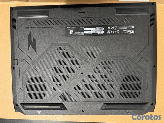 computadoras y laptops - Laptop Gamer Acer Nitro V16 RTX 5050 8GB / Ryzen 7 / 16GB DDR5 / 180Hz 8