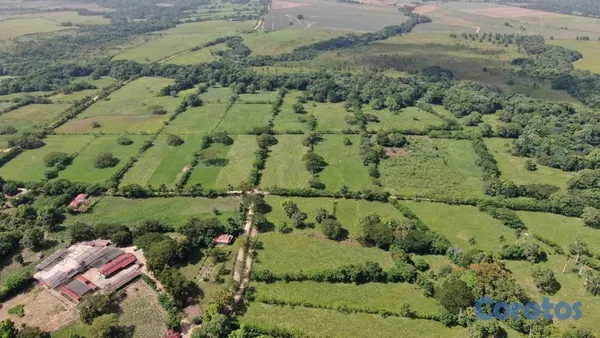 otros inmuebles - hacienda ganadera de 2800 tareas en Monte Plata  3