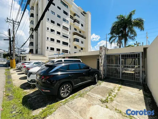 oficinas y locales comerciales - Local Comercial de 169mt2 en Alquiler en Ensanche  5