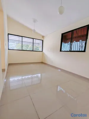 casas - CASA EN VENTA A MINUTOS DE AV. JF.KENNEDY, D.N. 7