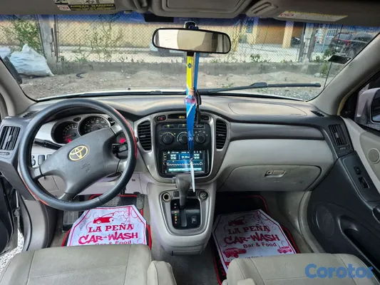 jeepetas y camionetas - Toyota Highlander 4x2 2001  5