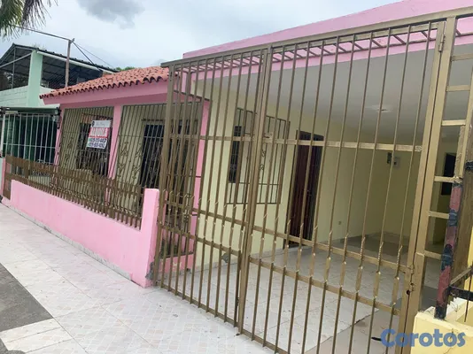 casas - Se renta: Casa ubicada en la urbanización buena vi 8