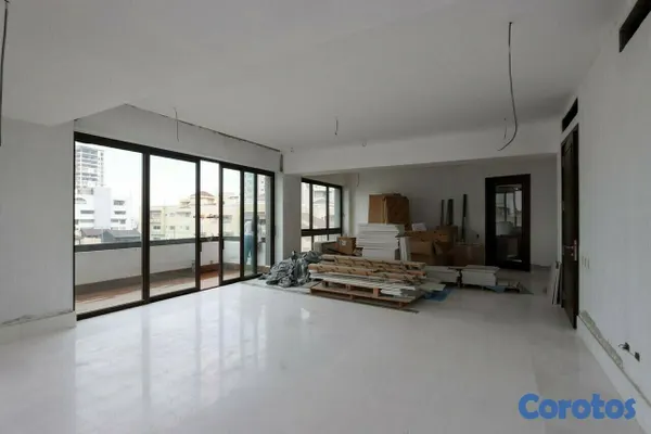 apartamentos - Amplio apartamento en venta (500mts2) de 4 habitaciones en el Ensanche Paraiso. 2
