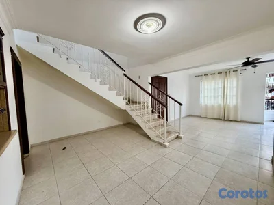 Penthouse de 3 habitaciones 3 baños en venta en Ur