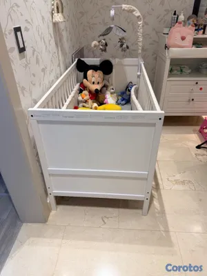 muebles y colchones - Cuna con su mesita de cambiador de bebé  3